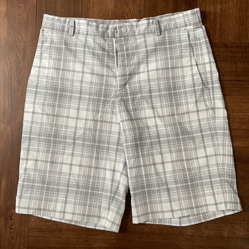 Nike Golf Shorts Sz 34